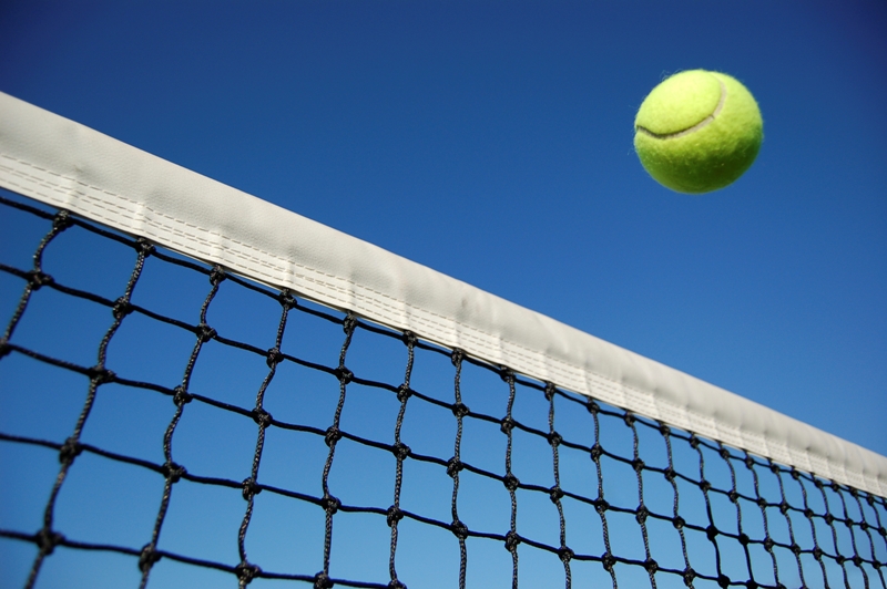 Tenis_Bola_ao_Ar.jpg